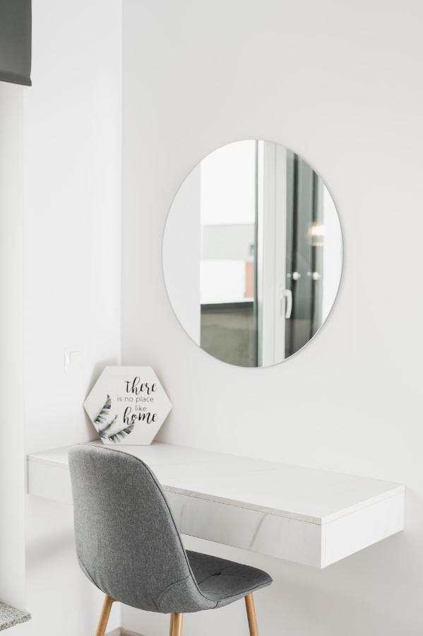 Skylark - Zurich Studio With Terrace & Mountain View Braşov Exterior foto